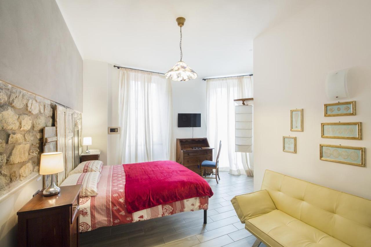 Alla Porta Di Sotto B&B Fivizzano Exteriör bild
