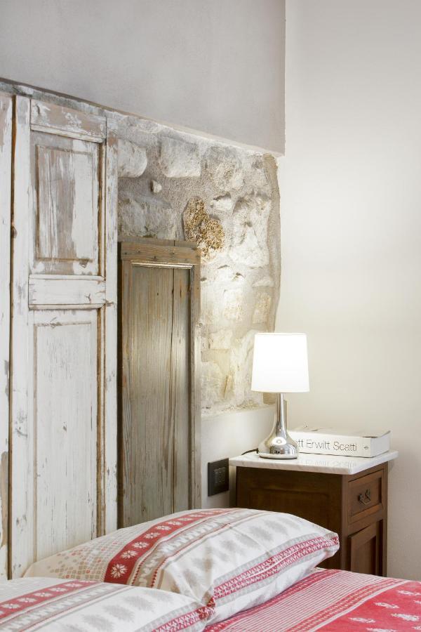 Alla Porta Di Sotto B&B Fivizzano Exteriör bild