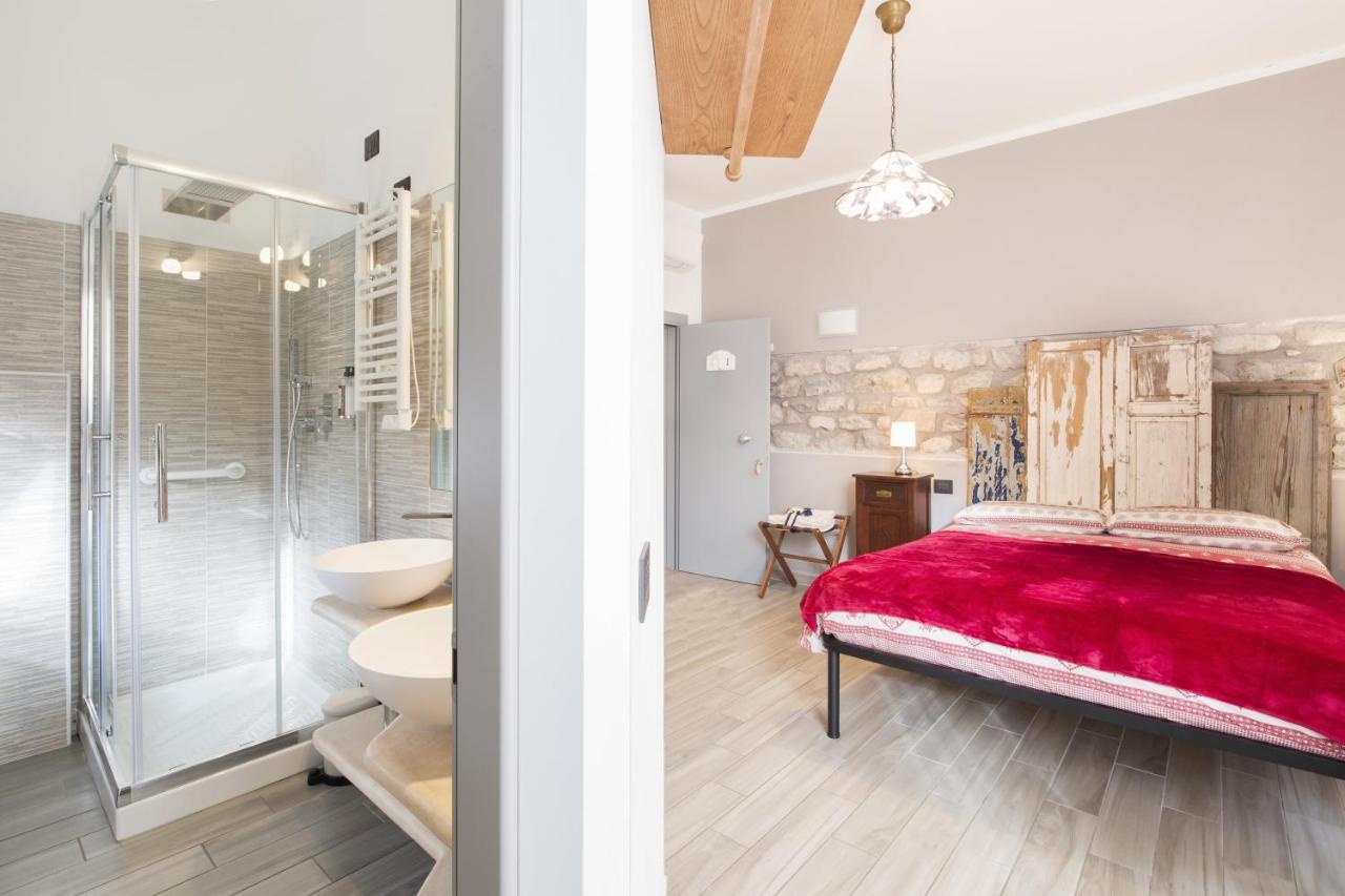 Alla Porta Di Sotto B&B Fivizzano Exteriör bild