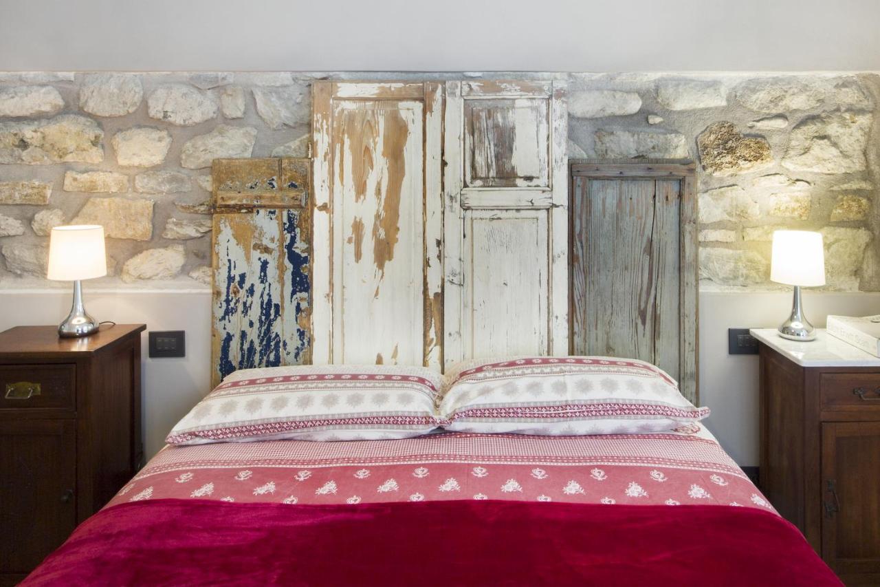 Alla Porta Di Sotto B&B Fivizzano Exteriör bild