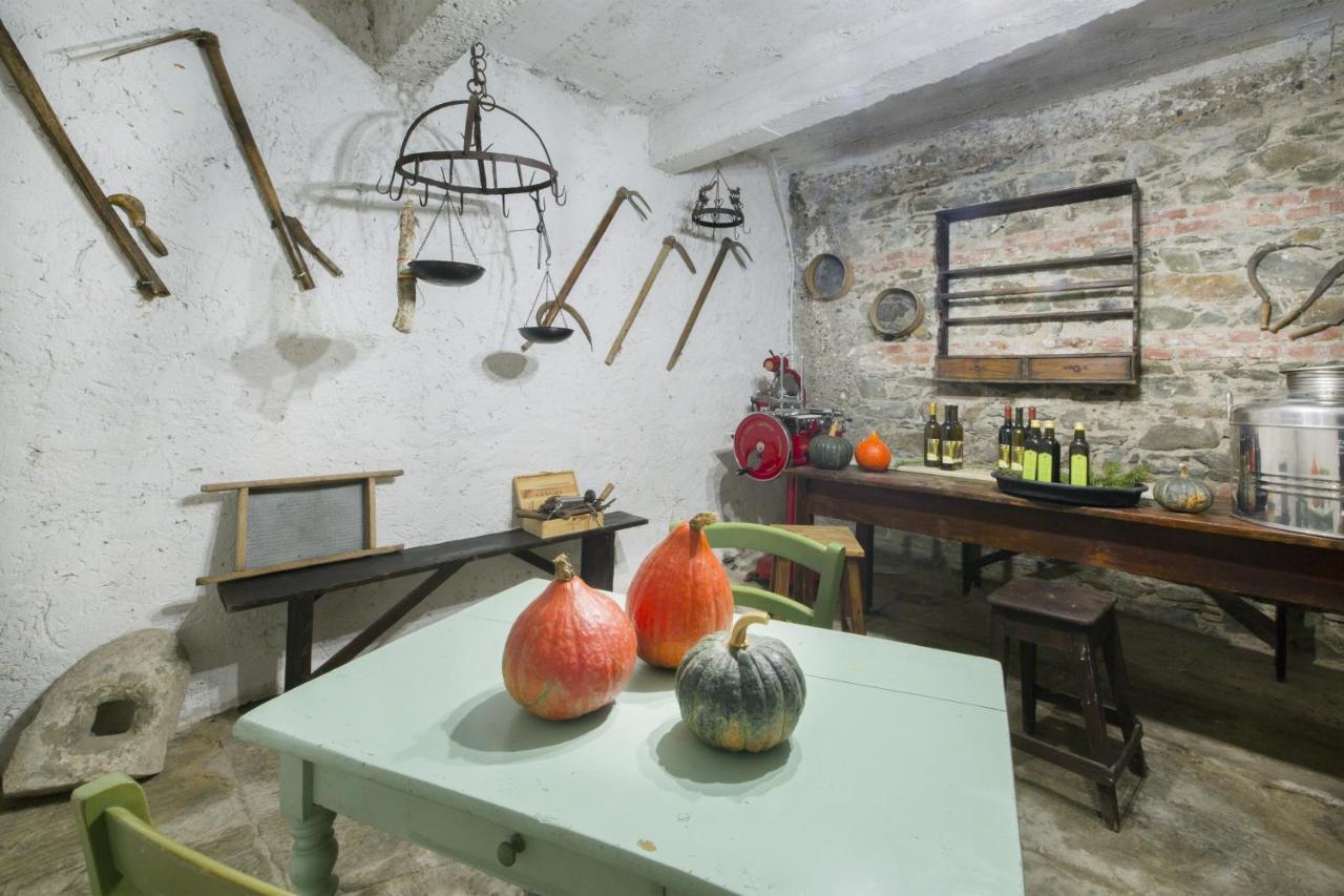 Alla Porta Di Sotto B&B Fivizzano Exteriör bild