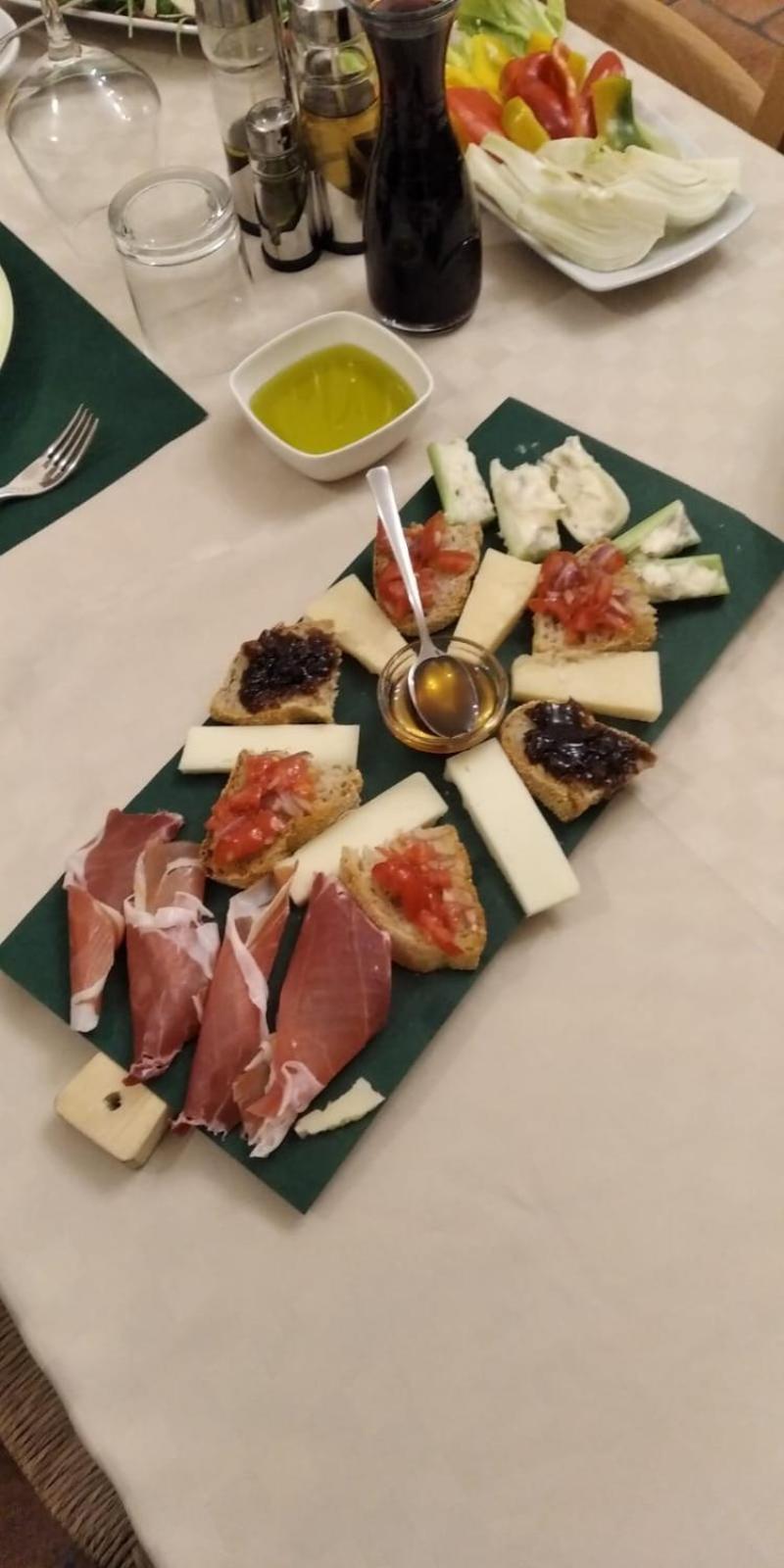 Alla Porta Di Sotto B&B Fivizzano Exteriör bild