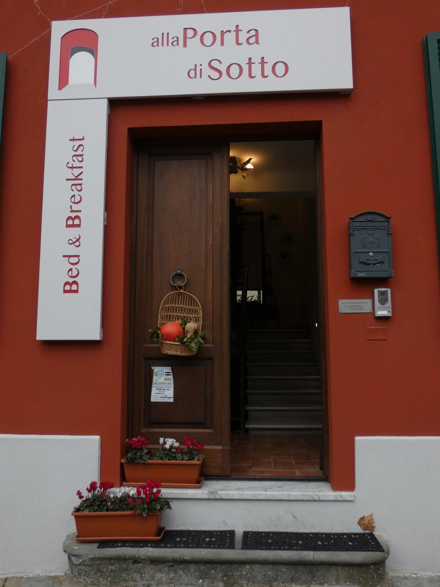 Alla Porta Di Sotto B&B Fivizzano Exteriör bild