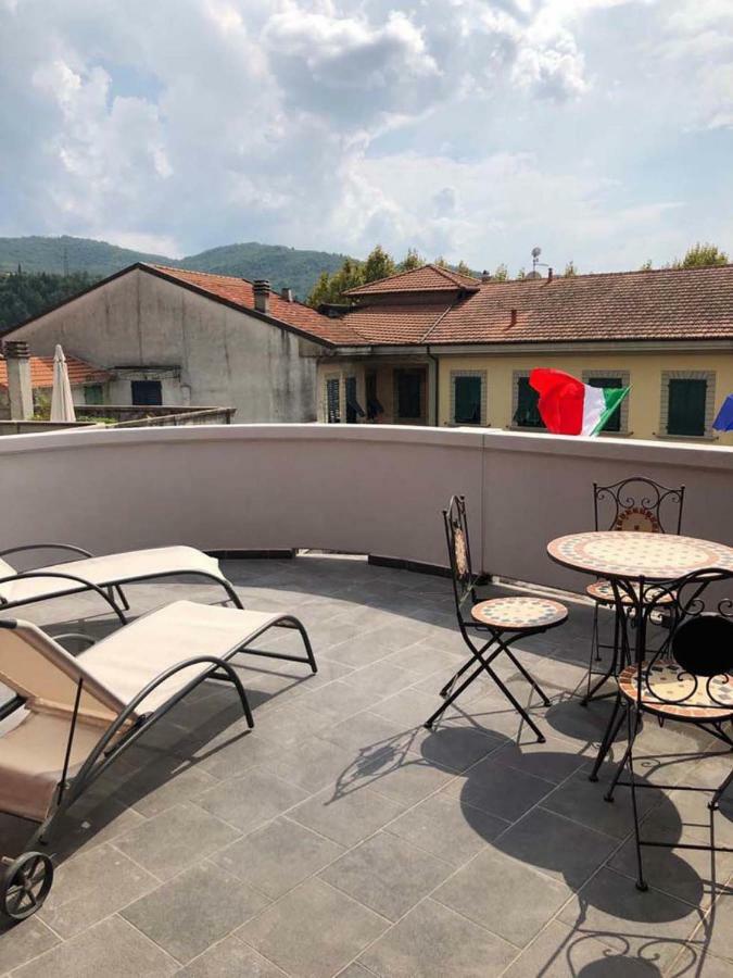 Alla Porta Di Sotto B&B Fivizzano Exteriör bild