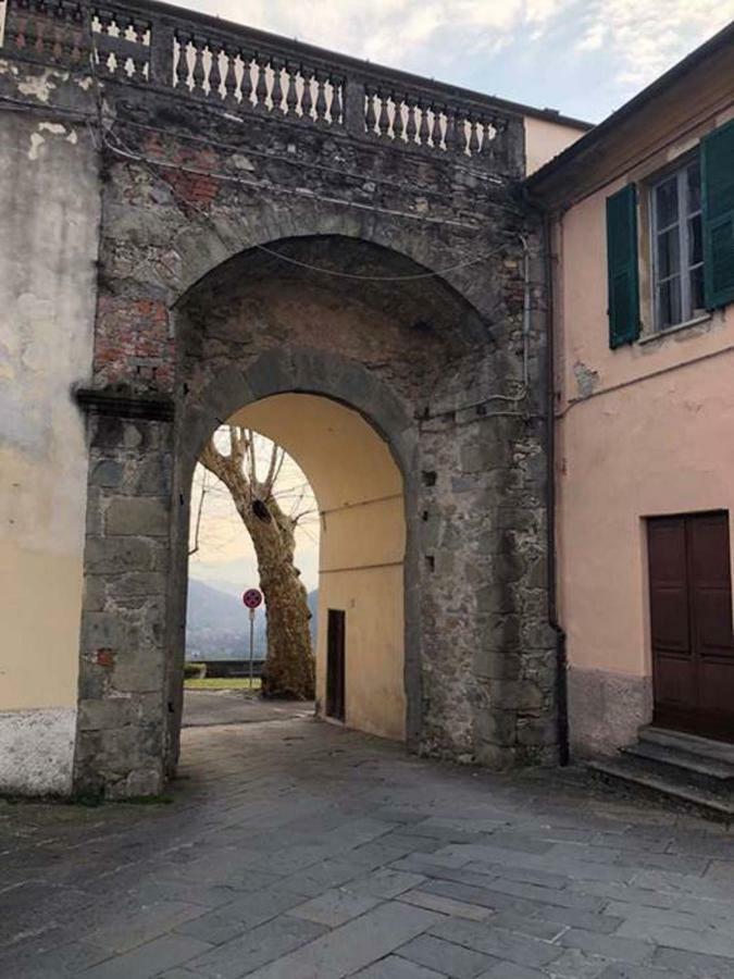 Alla Porta Di Sotto B&B Fivizzano Exteriör bild