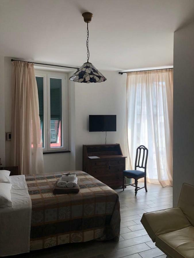 Alla Porta Di Sotto B&B Fivizzano Exteriör bild