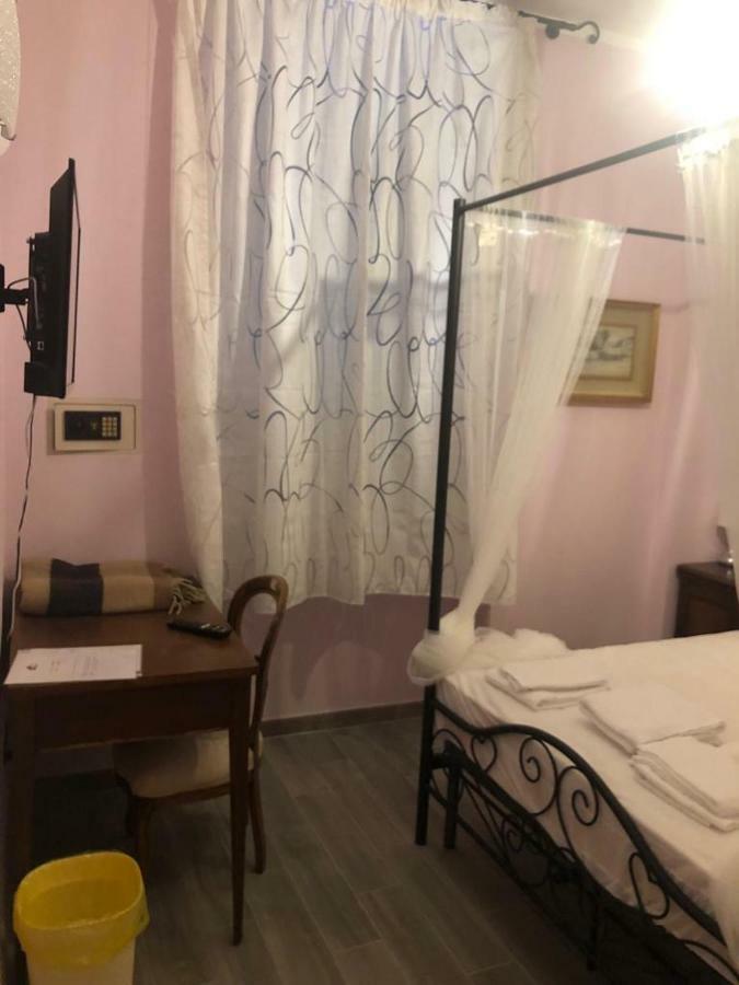 Alla Porta Di Sotto B&B Fivizzano Exteriör bild
